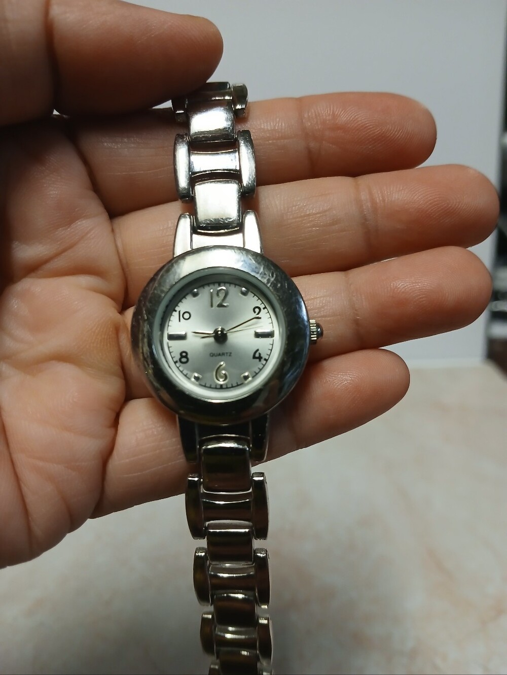 Quartz Silver Women's Bracelet Watch - Silver